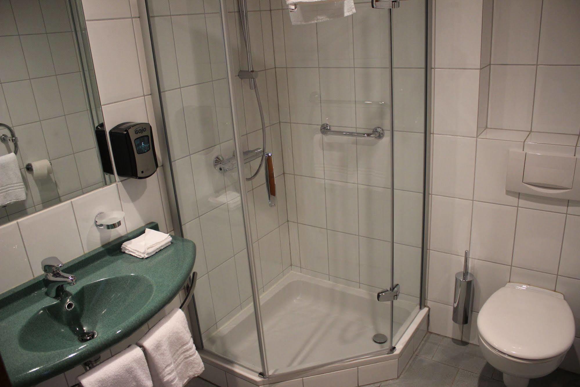Park Hotel Kelmis Ngoại thất bức ảnh