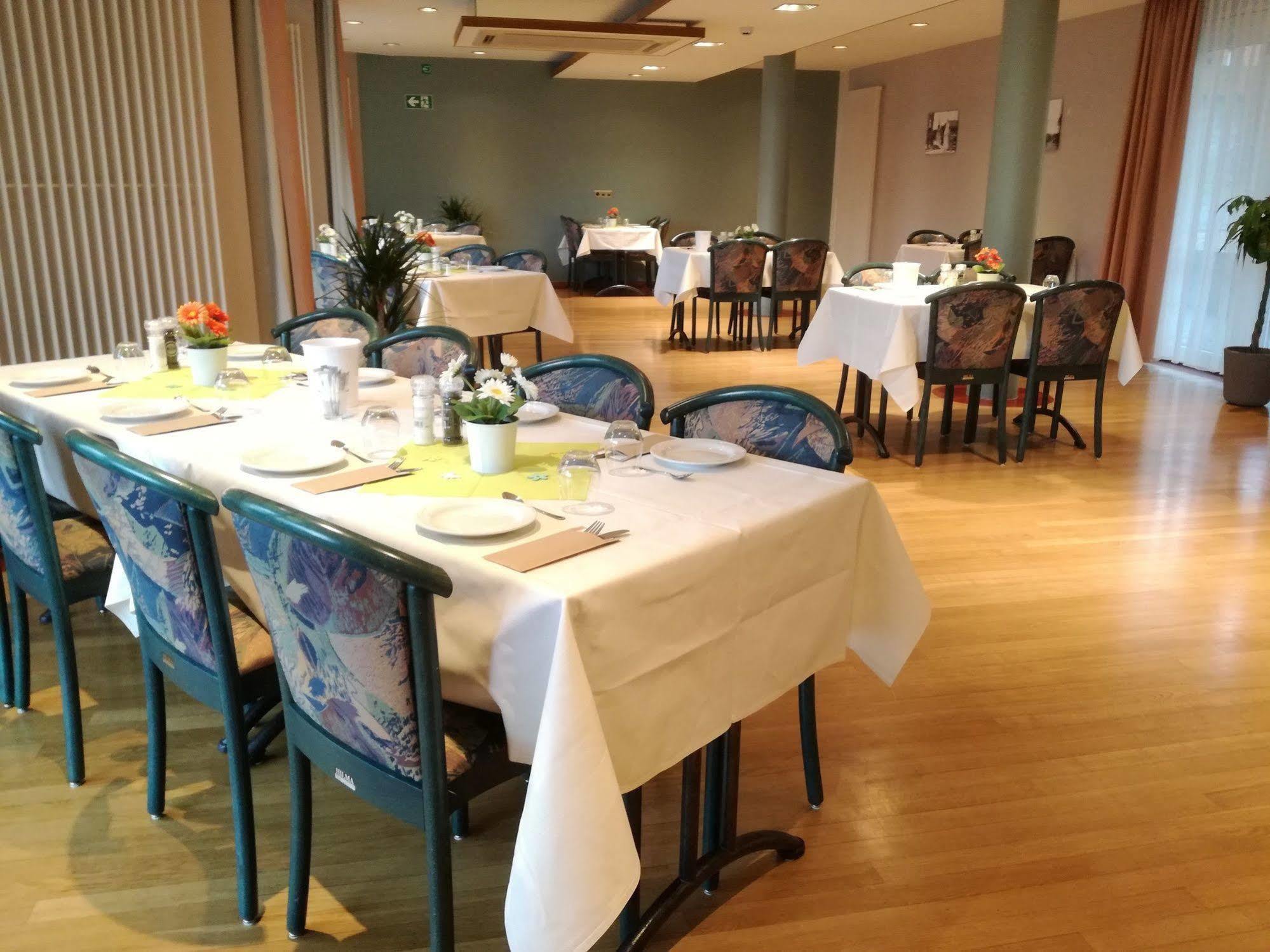 Park Hotel Kelmis Ngoại thất bức ảnh
